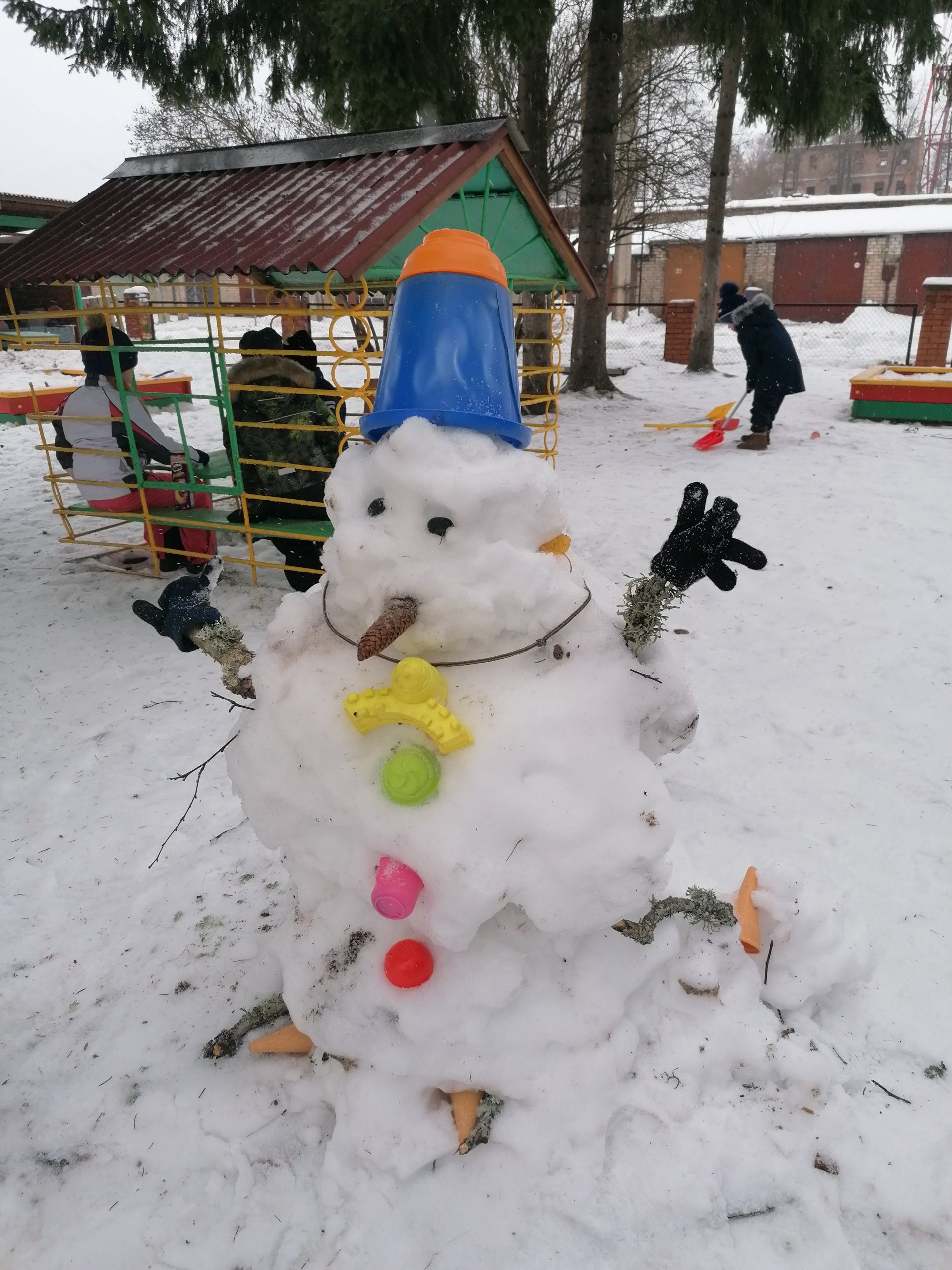 Sniegavīru parāde